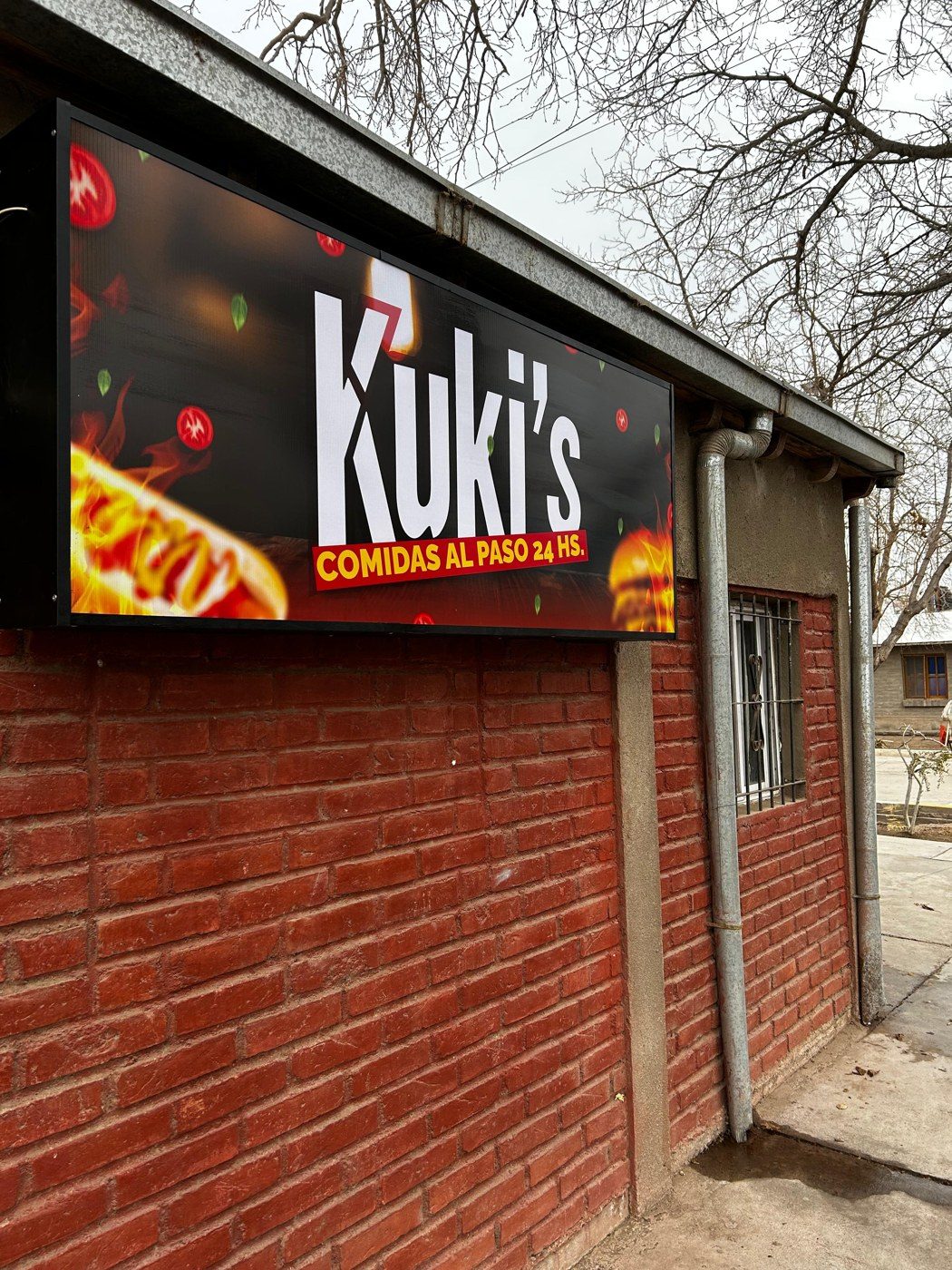 Kuki's, backlight